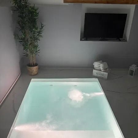 Luxury 23 06 Love hotel *